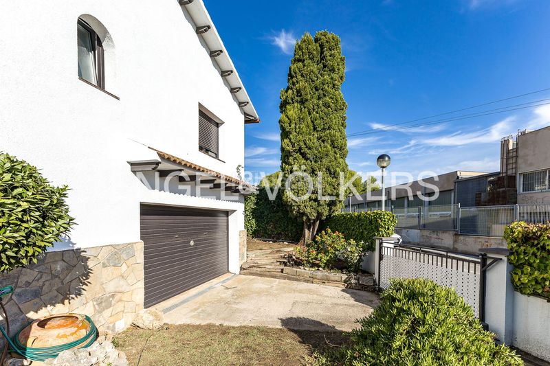 Foto e96cbe7b-49f2-4d03-836a-804aab2050eb. Casa amb calefacció aparcament piscina a El Tancat-Mas d´en Gual Vendrell (El)