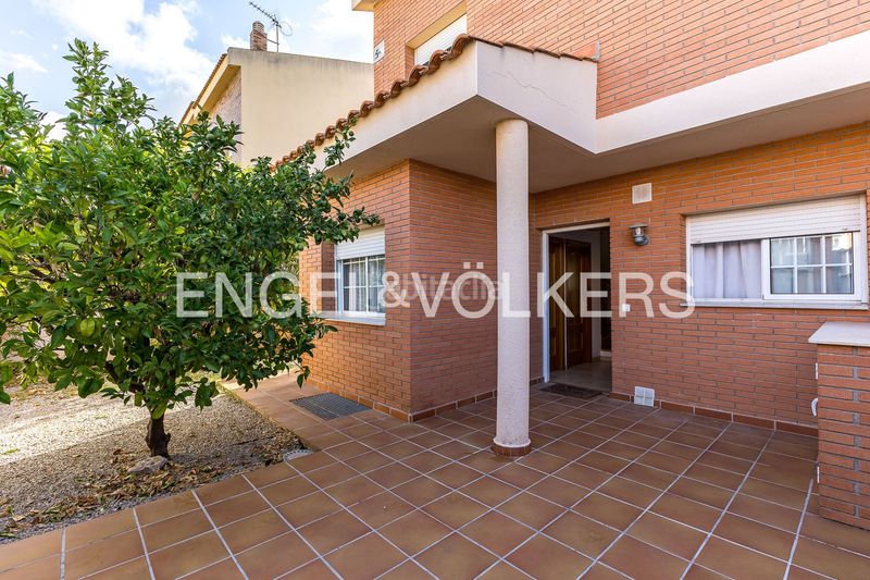 Foto 5fdccd1d-9817-4187-a686-9667e4af7ab8. Casa adossada amb calefacció aparcament piscina a Altafulla
