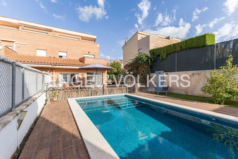 Foto c9fd5f85-224f-421d-aae0-414030ac7b24. Casa adossada amb calefacció aparcament piscina a Altafulla