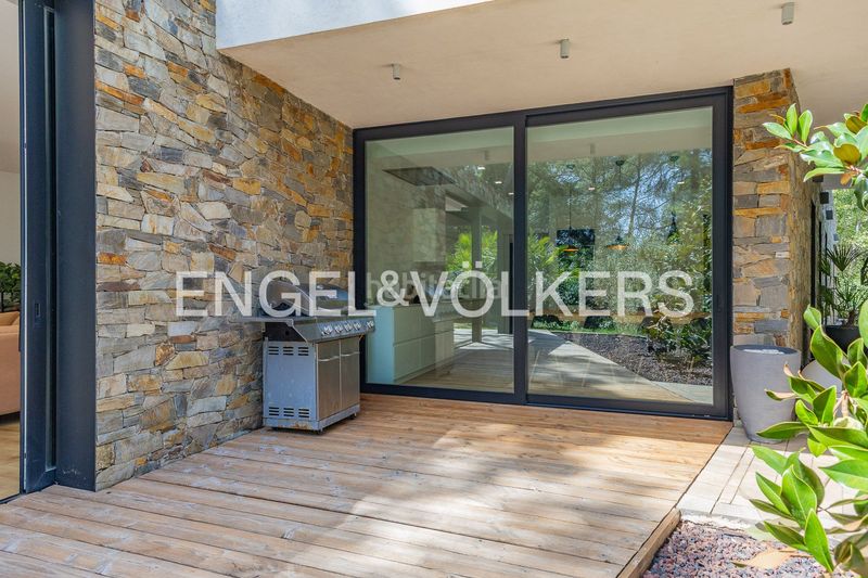 Foto 06aed554-f8e5-4790-b96f-631e6a2d15e6. Casa  de diseño contemporáneo con helipuerto privado en Matadepera