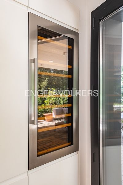 Foto 35ed9894-c011-4ff3-bd56-2105a1232c35. Casa  de diseño contemporáneo con helipuerto privado en Matadepera