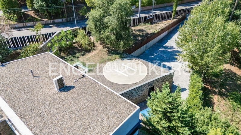 Foto a8b3dcae-a3b6-4998-a193-1529a94119f3. Casa  de diseño contemporáneo con helipuerto privado en Matadepera