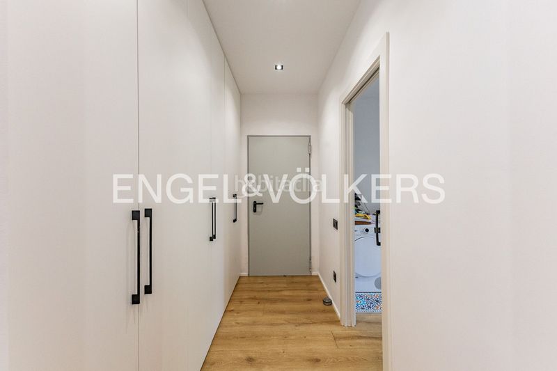 Foto e969e7a0-5e2e-423d-886c-821561a30e05. Casa  de diseño contemporáneo con helipuerto privado en Matadepera