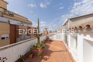Casa adossada a La Salut. Casa adosada con terraza y garajes en gracia