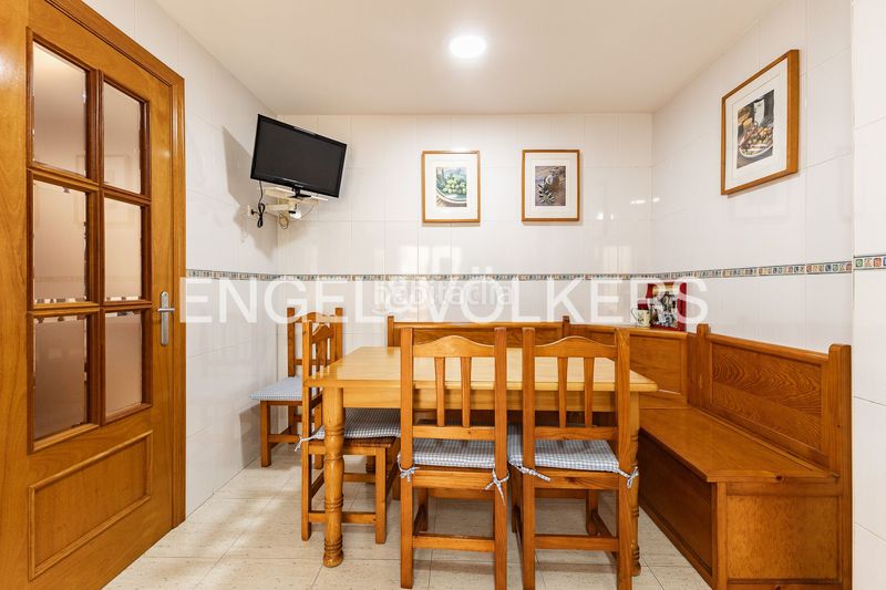 Foto 0178331c-144b-49cc-8c51-4f7e4dfb161b. Casa adossada amb calefacció aparcament a Nucli Urbà Argentona