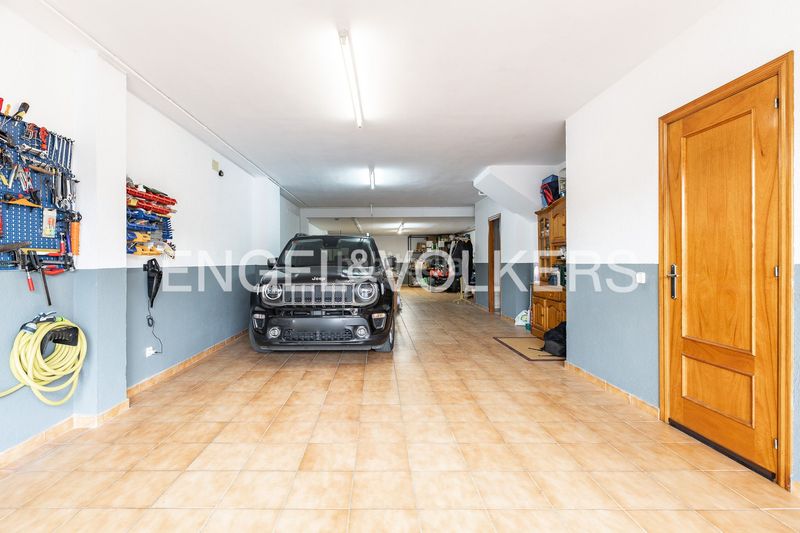 Foto b9a6b63b-b26b-489b-ac91-9c41a46b6ba4. Casa adossada amb calefacció aparcament a Nucli Urbà Argentona