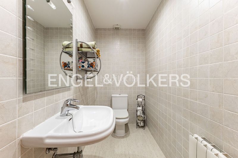 Foto f3a678ae-37df-4536-950e-e46f3dd84450. Casa adossada amb calefacció aparcament a Nucli Urbà Argentona