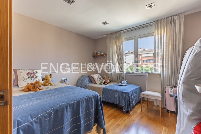 Foto a4ca82c8-2bbf-4f1d-a59a-0e0e185d48de. Casa adossada amb calefacció aparcament a Centre Sabadell