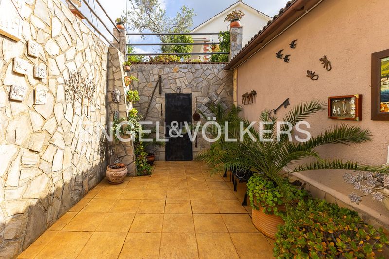 Foto c713c925-45c3-442a-8693-f20a7e71b1f4. Casa amb calefacció a Can Carreras - Montessol Pineda de Mar