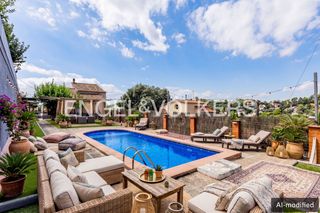Casa a La Floresta. Una casa para disfrutar piscina, porche y jardín en la floresta