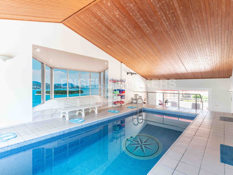 Foto 01e34cef-174f-4176-9e5d-925d767d46c8. Casa amb calefacció aparcament piscina a Centre Pineda de Mar