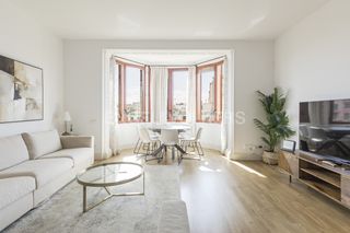 Rent Flat in Dreta de l´Eixample. Piso vacacional de diseño en gran vía