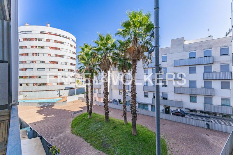 Foto 330b06b8-e6ab-4b38-922f-a50f08ced19a. Pis amb calefacció aparcament piscina a Centre Sabadell
