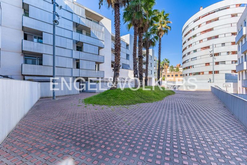 Foto f02ea880-688a-4c1e-aedd-27e1d04f5ca7. Pis amb calefacció aparcament piscina a Centre Sabadell
