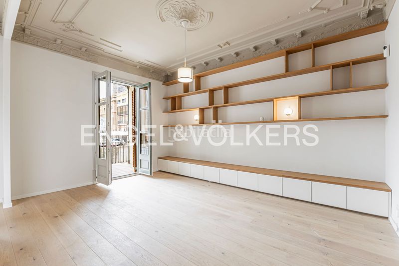 Foto b3cd550a-5b67-43b8-b7da-cafe5bd6d75f. Pis amb calefacció a Dreta de l´Eixample Barcelona