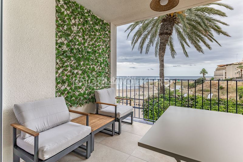 Foto 2e8fa5d8-dd1e-4dfc-8dab-e9e9fb5c31b1. Alquiler piso magnífico piso reformado en primera línea de mar en Sitges