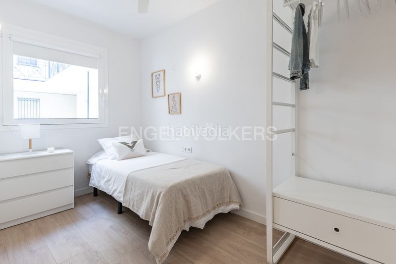 Foto d38fecfa-80ad-4a4e-a0b7-2b8eab7a67e5. Alquiler piso magnífico piso reformado en primera línea de mar en Sitges