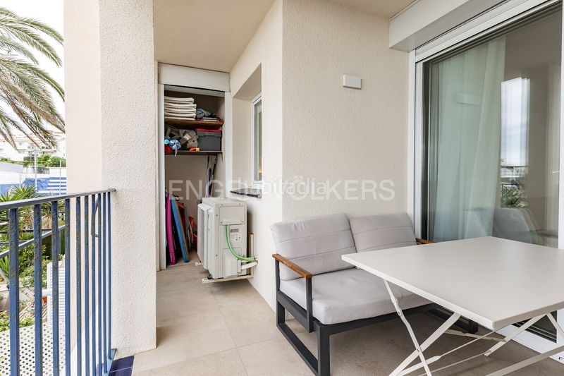 Foto e2be87ca-f5e6-4406-a4cd-4fa6c54164eb. Alquiler piso magnífico piso reformado en primera línea de mar en Sitges