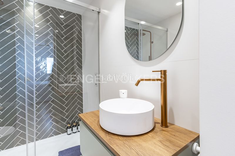 Foto e5881885-91a3-4a94-9d42-310c05072b4b. Alquiler piso magnífico piso reformado en primera línea de mar en Sitges