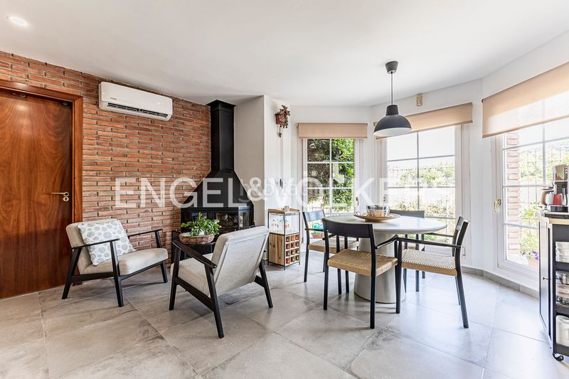Foto 8c269037-ddec-45b6-84c6-6ae7333d4899. Casa  de ensueño con piscina y vistas a los viñedos en Begues