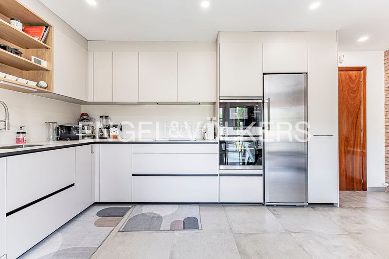 Foto a1535442-5957-4fc7-b6aa-2a7bf64c12b0. Casa  de ensueño con piscina y vistas a los viñedos en Begues