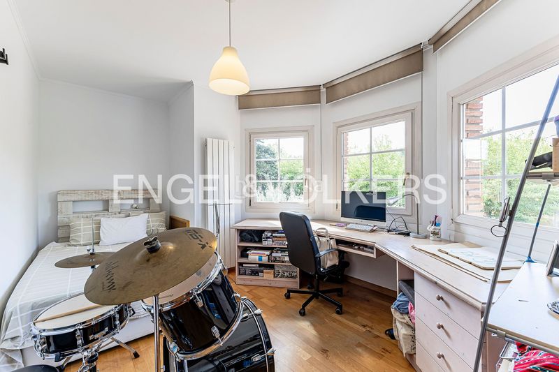 Foto b9178651-f5ce-49b1-b8b6-a8f5c0c352b4. Casa  de ensueño con piscina y vistas a los viñedos en Begues
