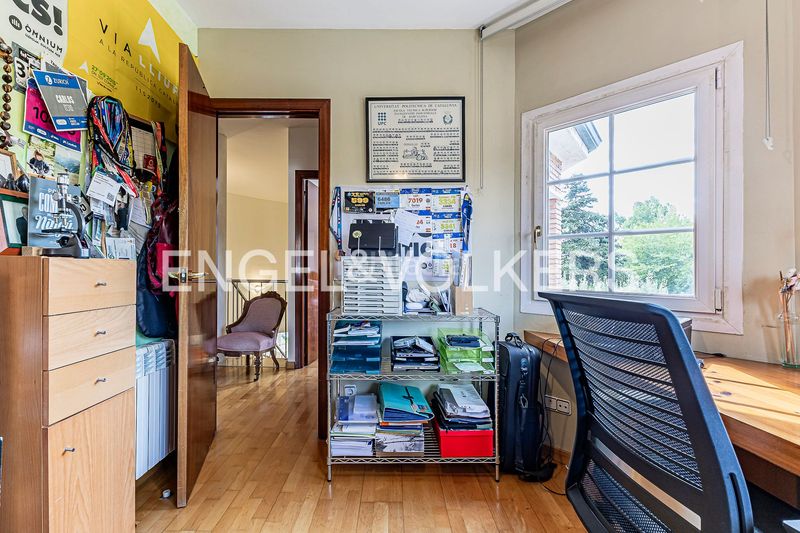 Foto dcd72a3f-81e2-404b-9eef-fc0892316a34. Casa  de ensueño con piscina y vistas a los viñedos en Begues