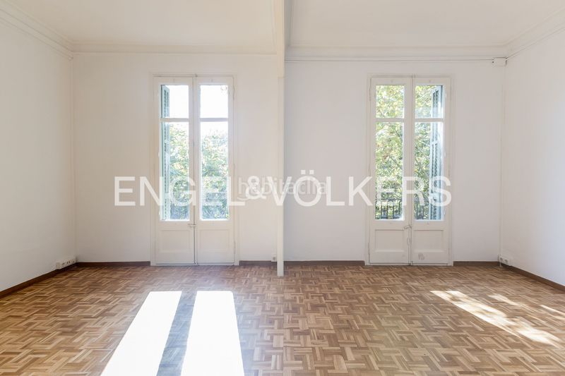 Foto 7c1b957d-b3ff-4c89-8350-e11ffcc8fe92. Pis amb calefacció a La Nova Esquerra de l´Eixample Barcelona