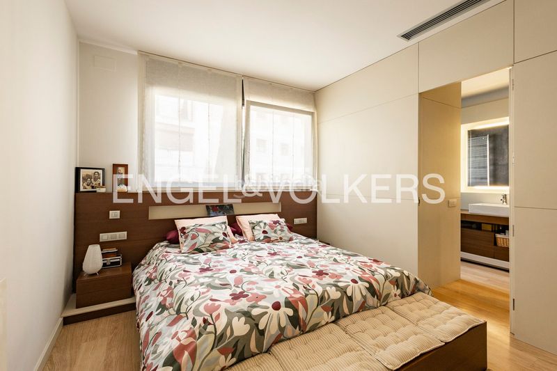 Foto 5ebe0c48-85dd-413c-9507-cd69dbf40651. Casa amb calefacció a Barri de les Corts Barcelona