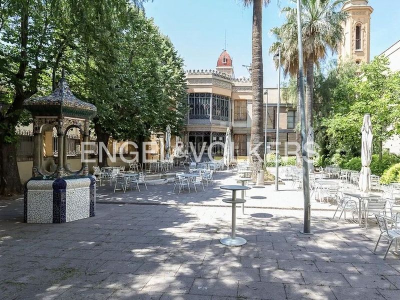 Foto 95e19ad6-d6c1-4e13-ae78-e647a741cb51. Casa amb calefacció a Barri de les Corts Barcelona
