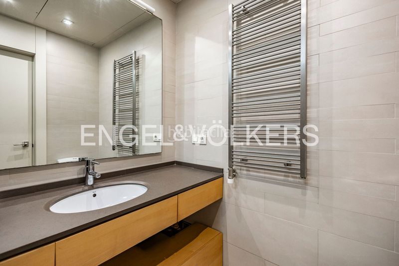 Foto a9929948-0026-42ac-81e5-5c2000932103. Casa amb calefacció a Barri de les Corts Barcelona
