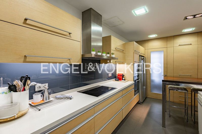 Foto c1f9298a-5933-46eb-9089-482d7469f799. Casa amb calefacció a Barri de les Corts Barcelona