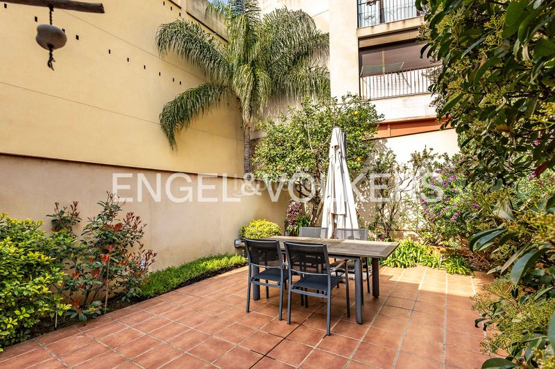 Foto c4529512-1ecc-4936-a5af-5aed73a3eded. Casa amb calefacció a Barri de les Corts Barcelona