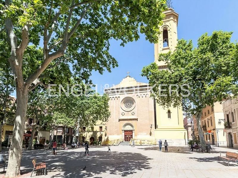 Foto c76145ec-7b7b-40e9-80d3-bbb160014c4c. Casa amb calefacció a Barri de les Corts Barcelona