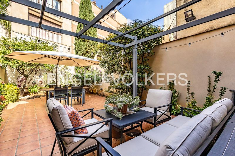 Foto d74b9618-ead1-491e-b258-9123f6b7aa86. Casa amb calefacció a Barri de les Corts Barcelona