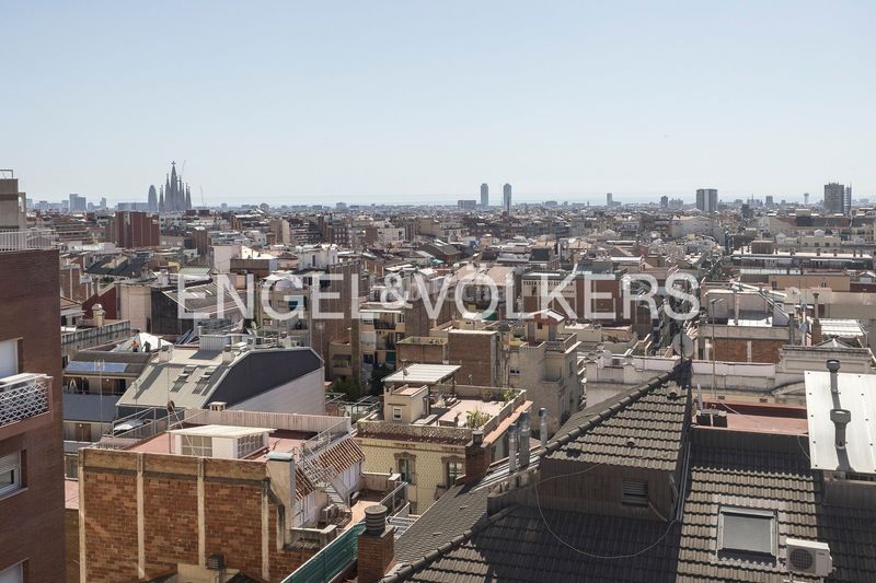 Foto 924a5c5d-0ef9-4ba8-8043-f5e282638f11. Àtic amb calefacció a Putget - Farró Barcelona