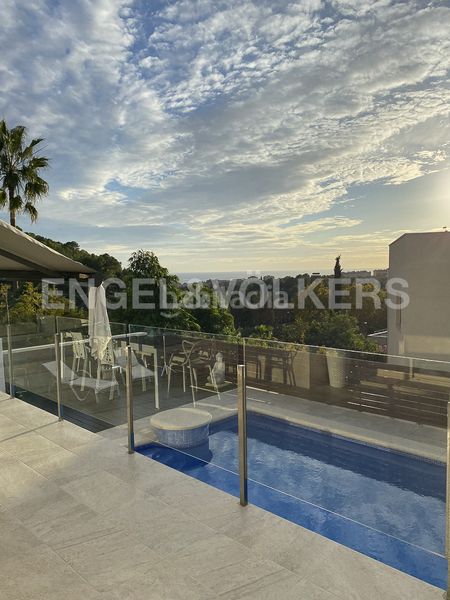 Foto 67f7d543-cb89-4274-a022-6e606a650105. Alquiler casa magnífica casa con vistas despejadas. en Sitges