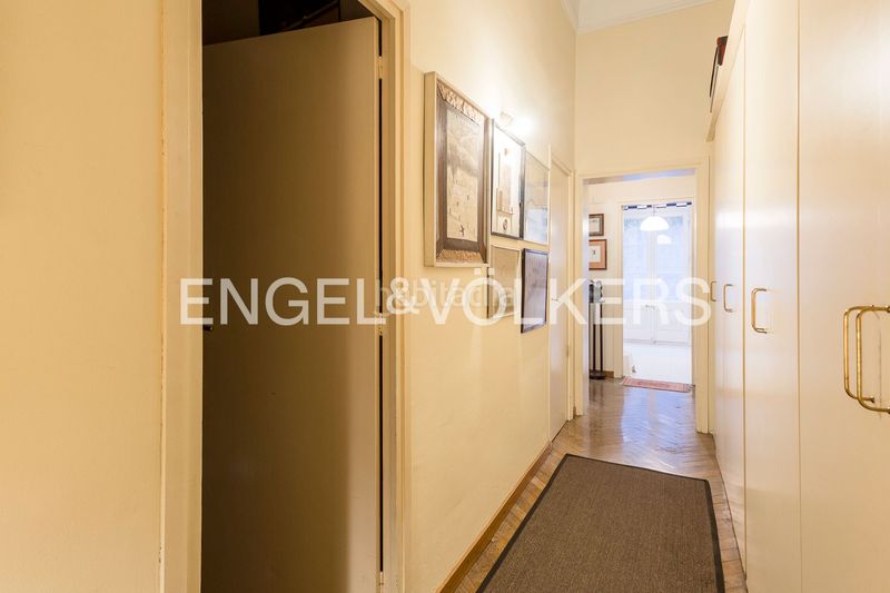 Foto 40ea6c05-df70-47ed-94c3-4c7760211305. Casa amb calefacció aparcament a Sant Gervasi - Bonanova Barcelona