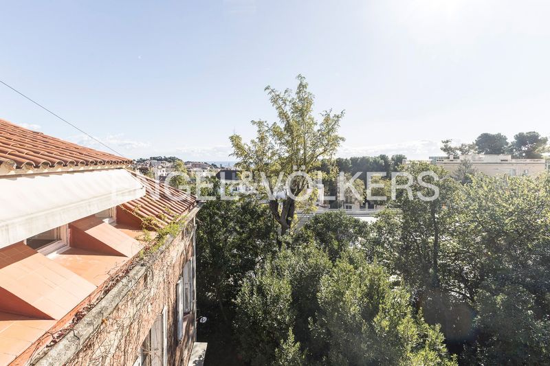Foto e5209804-2f8b-497d-8bff-af6f4d3410a0. Casa amb calefacció aparcament a Sant Gervasi - Bonanova Barcelona