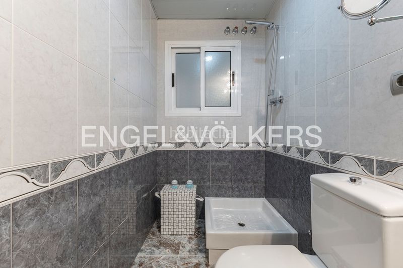 Foto 041fd9b1-ff05-41a8-9112-1868217164c9. Casa amb calefacció aparcament a Sarrià Barcelona