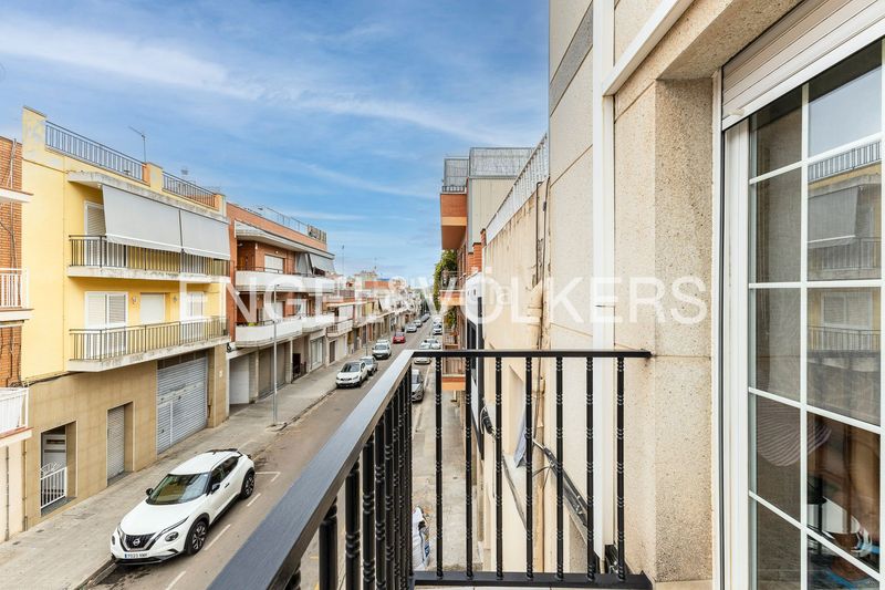 Foto b5c2aff4-51ce-40f2-a04e-c8c65a25509b. Casa amb calefacció aparcament a Sarrià Barcelona