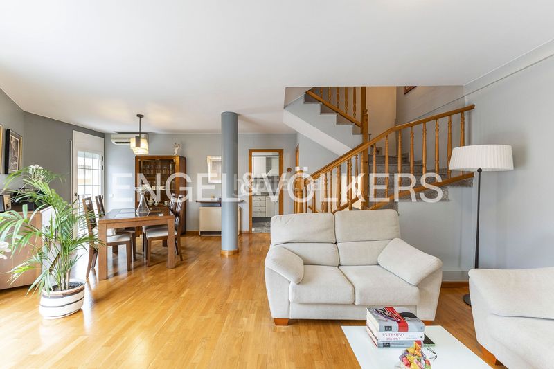 Foto c1aba423-fd90-4065-9430-36201eadccce. Casa amb calefacció aparcament a Sarrià Barcelona