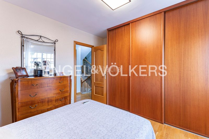 Foto fabf3efc-c4da-41be-948f-afa6d04a806e. Casa amb calefacció aparcament a Sarrià Barcelona