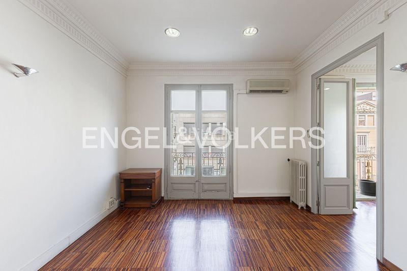 Foto a3c1fc3d-e788-425d-b4a9-2722e64c1f07. Pis amb calefacció a Dreta de l´Eixample Barcelona
