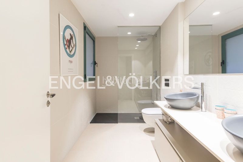 Foto 5ea2c997-90f3-421a-b2b4-6d9de5d0a1e9. Pis amb calefacció piscina a Dreta de l´Eixample Barcelona