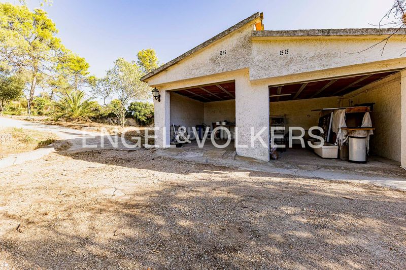Foto 4f5275d2-9c6f-4cd0-90d0-1177478fbebb. Casa amb calefacció aparcament a Corbera de Llobregat