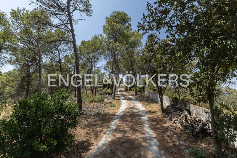 Foto 6ceeffda-a1a1-455a-b733-a745c30096a4. Casa amb calefacció aparcament a Corbera de Llobregat