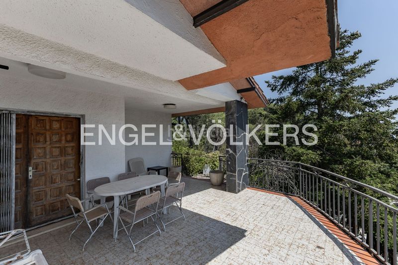 Foto 90b48384-232c-46a8-ae4a-92823706e466. Casa amb calefacció aparcament a Corbera de Llobregat