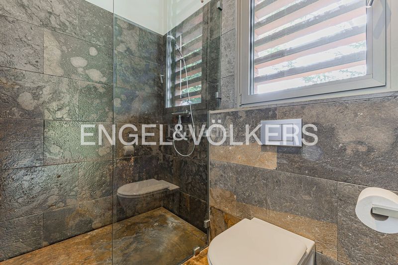 Foto 8b69d9d3-9daa-4976-95ec-80117b5ec1c9. Casa amb calefacció aparcament piscina a Begues