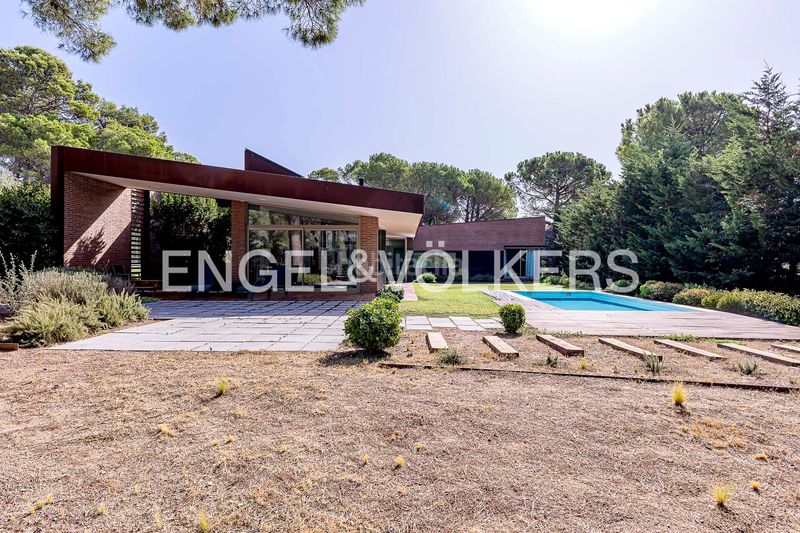 Foto a1d7656a-ac12-451f-bcae-2c2d78b65c6a. Casa amb calefacció aparcament piscina a Begues